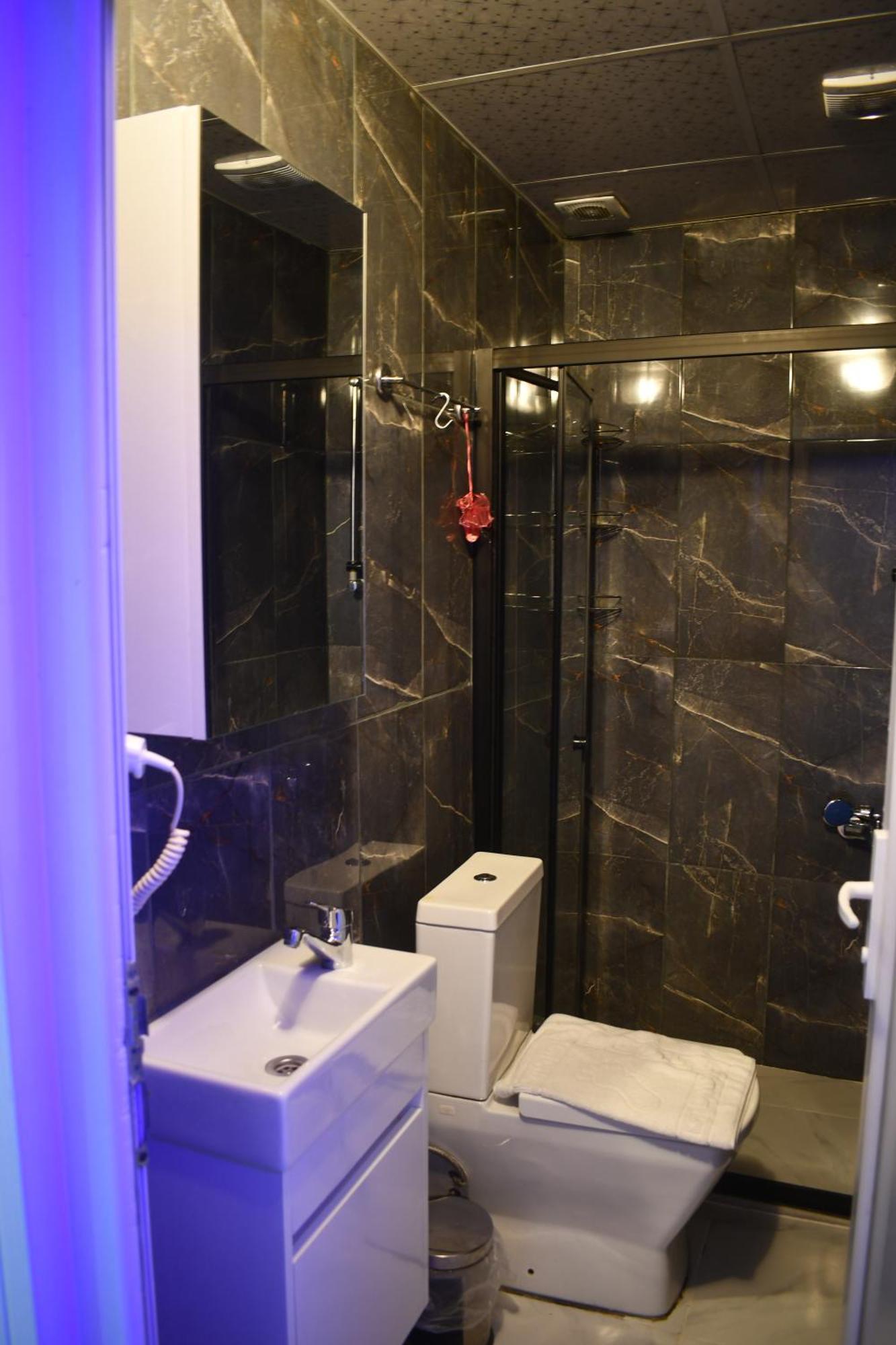 Modena Hotel Istanbul Exteriör bild